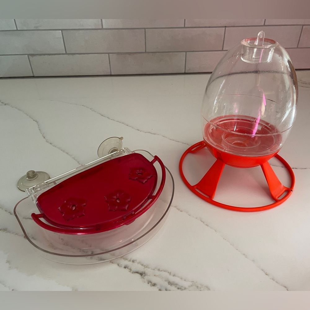 Opus Plastic Oriole Feeder and Window Hummingbird Feeder Wild Birds Unlimited